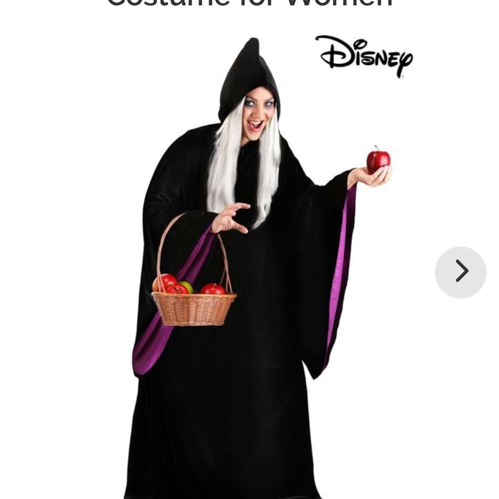 Disney’s Old Witch from Snow White halloween costume! 🎃🍎🧙‍♀️🖤